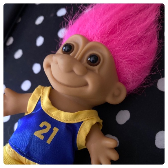 Vintage Russ Troll Doll Basketball Player with Basketball Pink Hair EUC - Picture 2 of 10